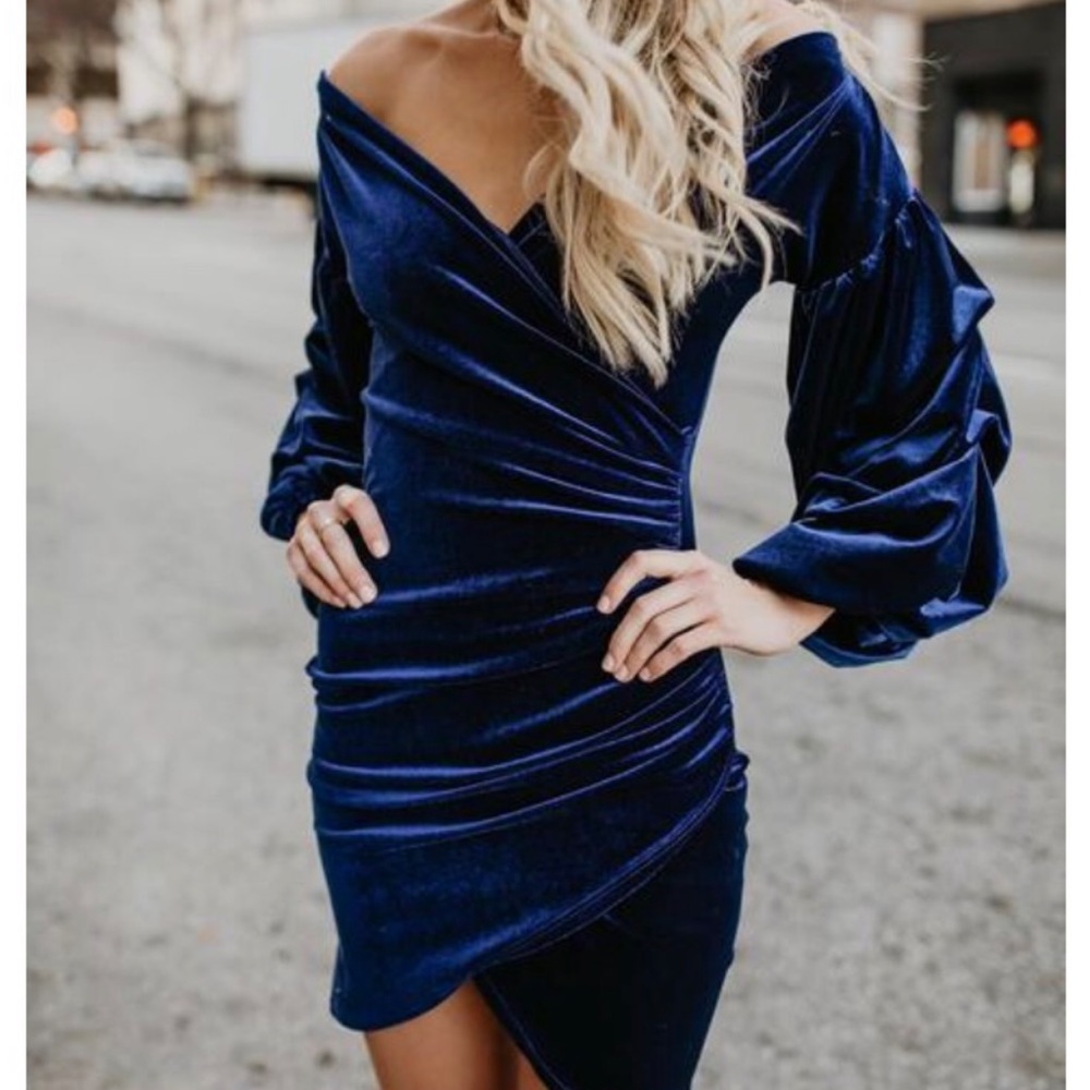 Vici Dolls off the shoulder dress
